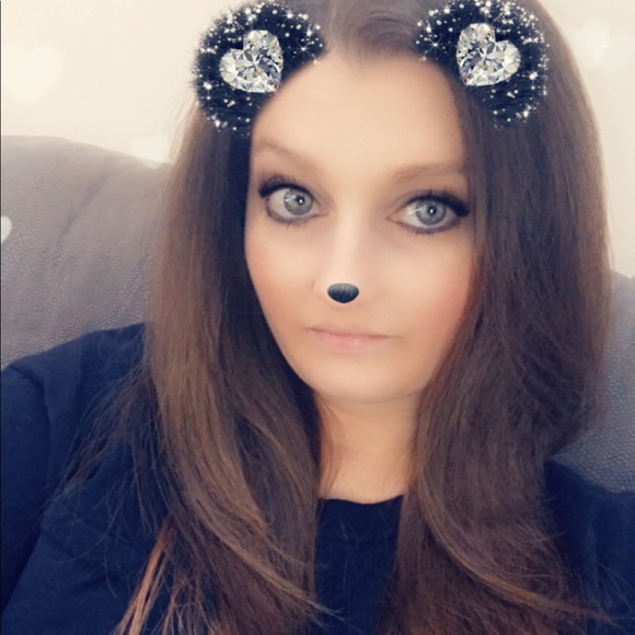 Meet your Posher, Miranda - Picture 2 of 5